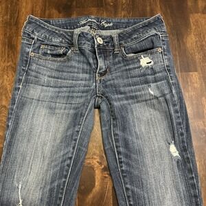 American Eagle Women's Jeans Size 4 Distressed Medium Wash